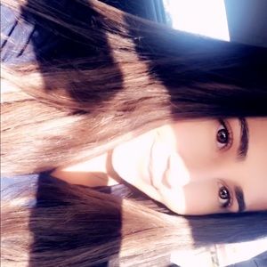 Meet your Posher, Valeria